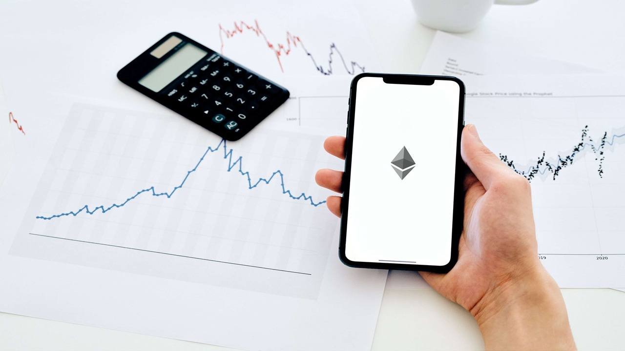 Former Blackrock Executive Defends Ethereum as Solana's Validator Count Shrinks to 800